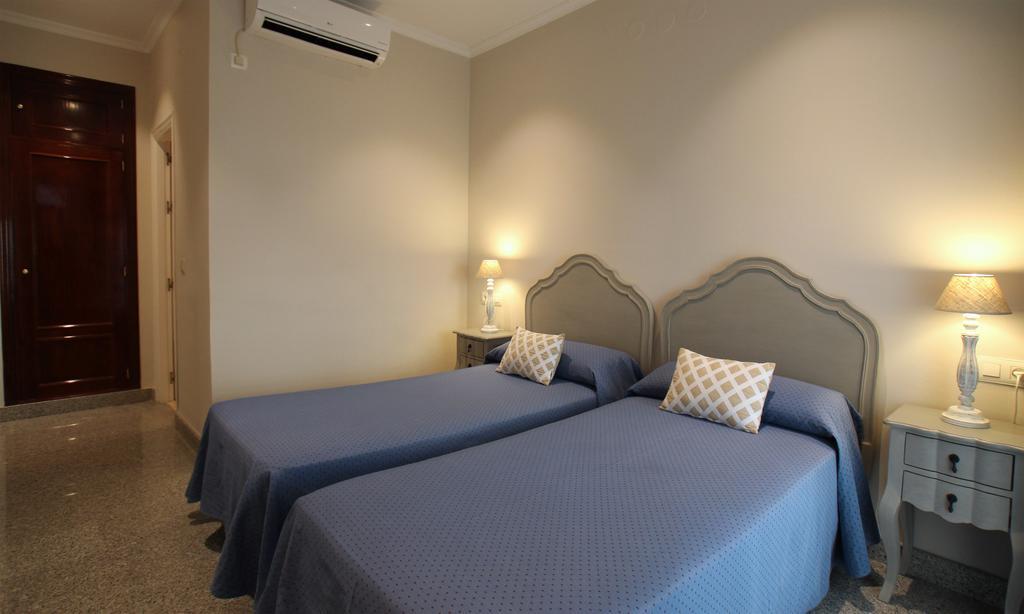 Double or Twin Room,141102054:JPEG