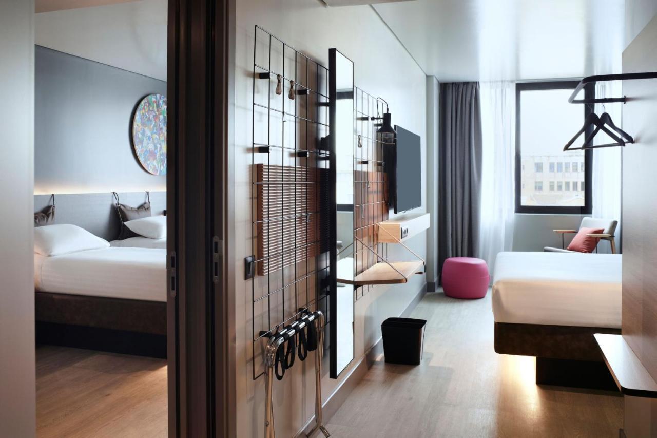 Queen Room with Limited View