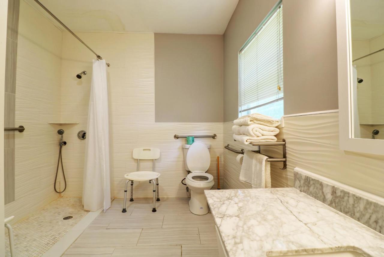 Queen Room Two Queen Beds Disability Access