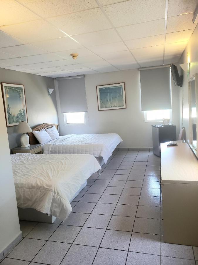 Deluxe Queen Suite