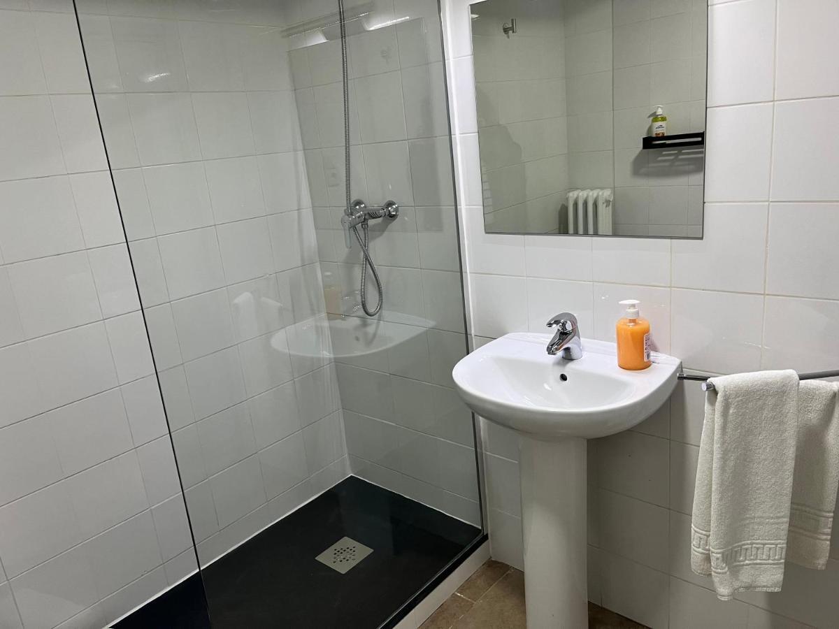 Habitación Doble con baño privado - 2 camas
