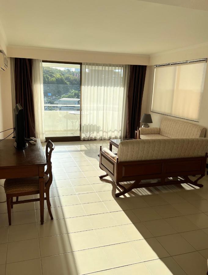 Deluxe Double or Twin Room Ocean View