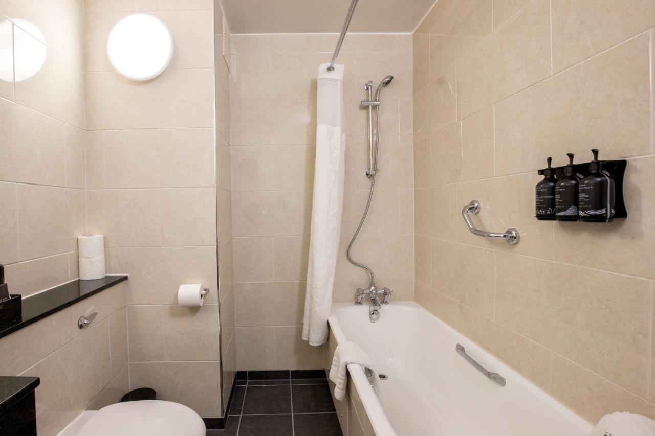 Double Room,1488132403:JPEG