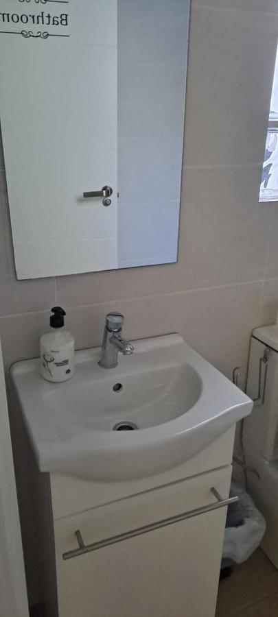 Standaard Tweepersoonskamer met Gedeelde Badkamer