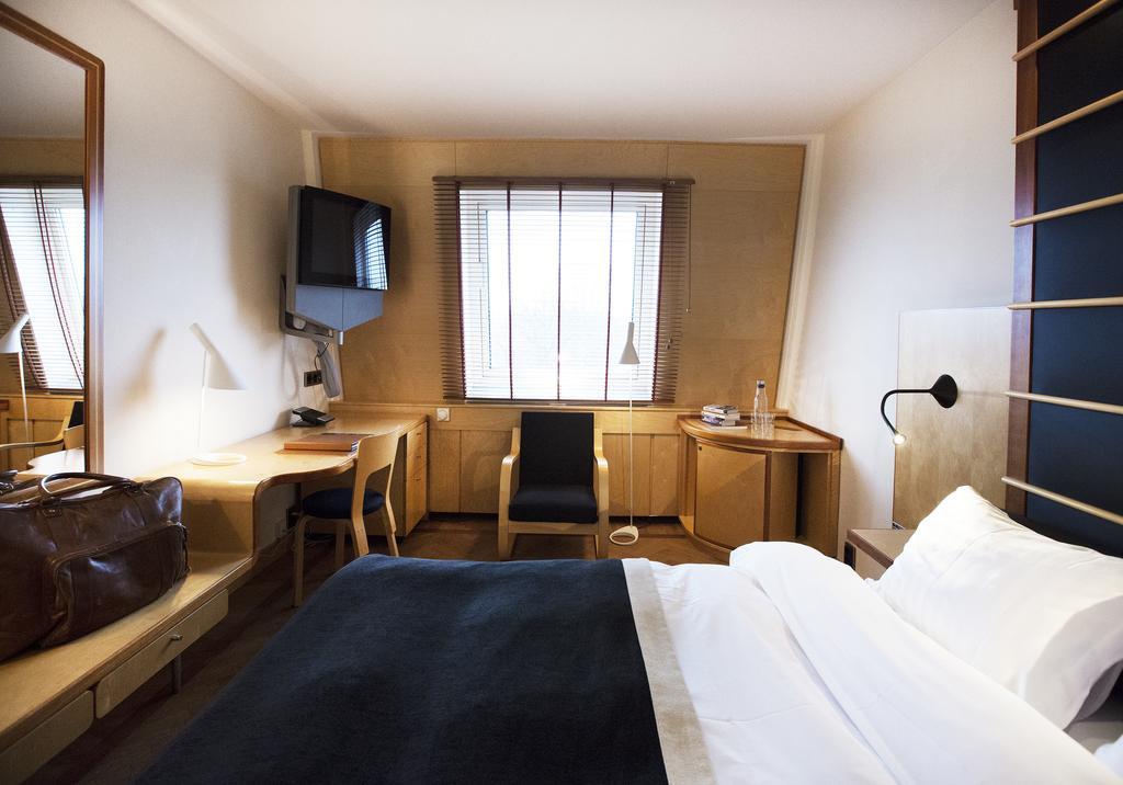 Habitación con cama grande (cama de 140 cm)