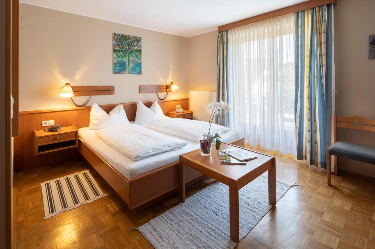 Doppelzimmer mit Balkon