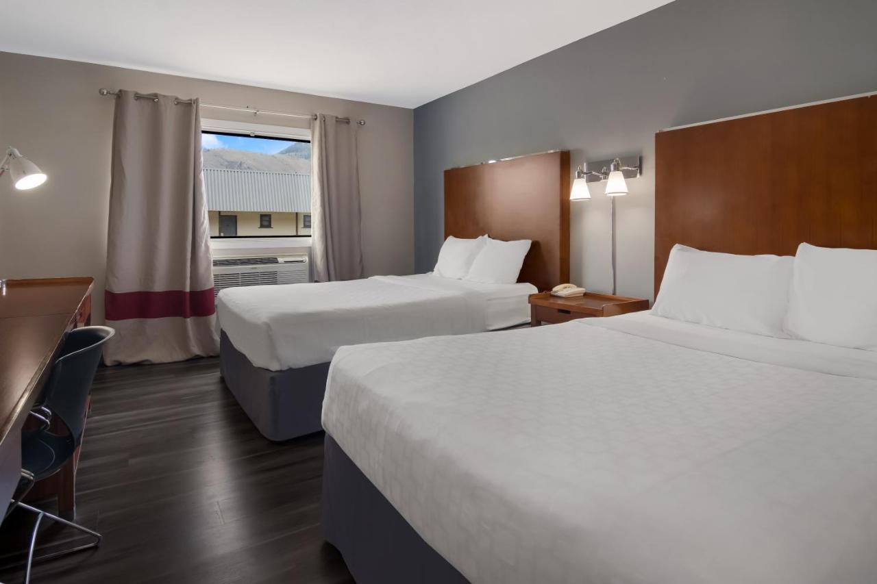 Quarto Queen com 2 Camas Queen-Size - Não Fumantes