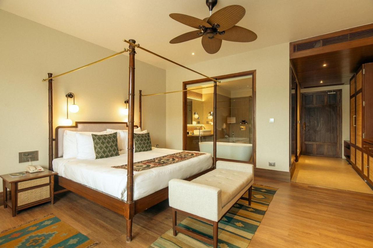 Family Room Lake View