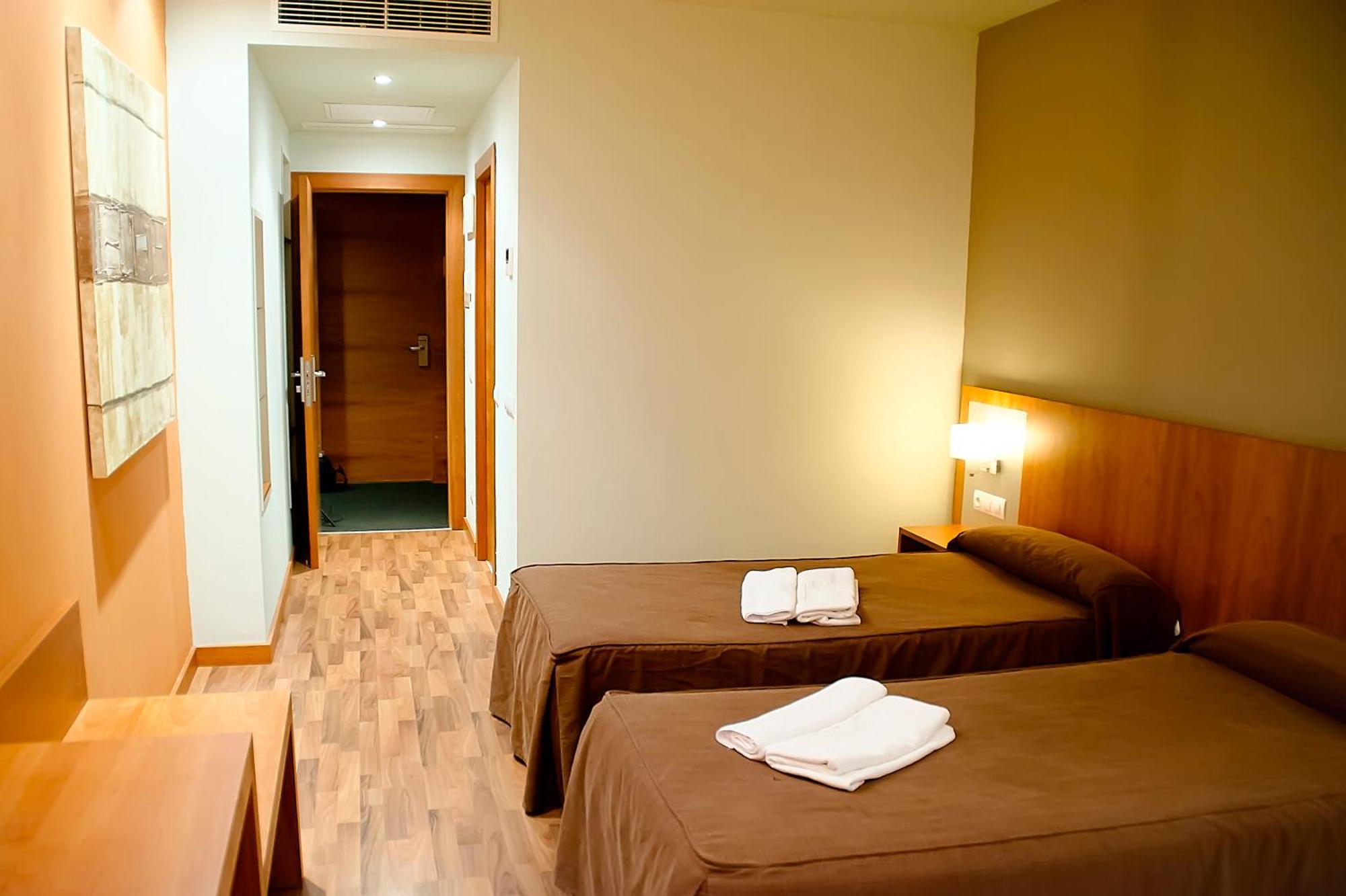 Double Room,1431768673:JPEG