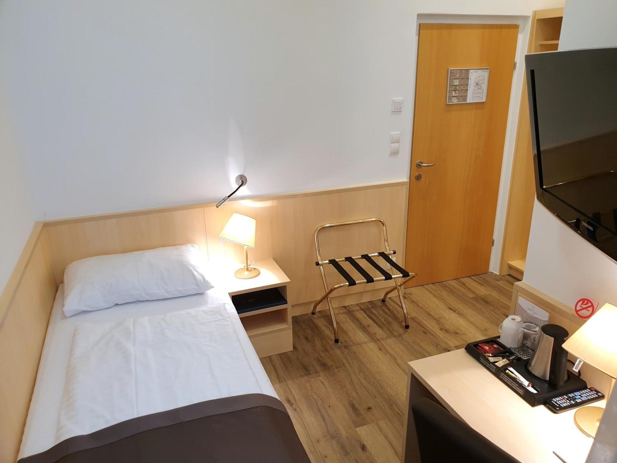 Standard Single Room,1433950996:JPEG