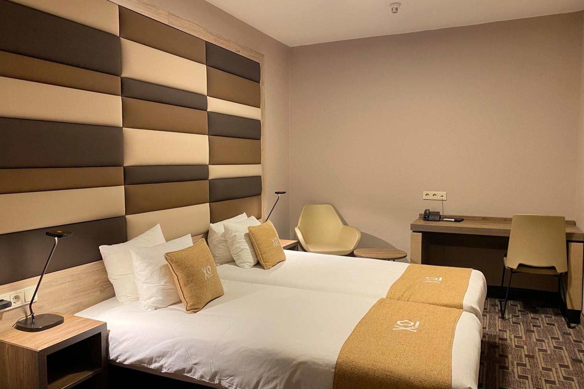 Twin Room without Window,1657142148:JPEG