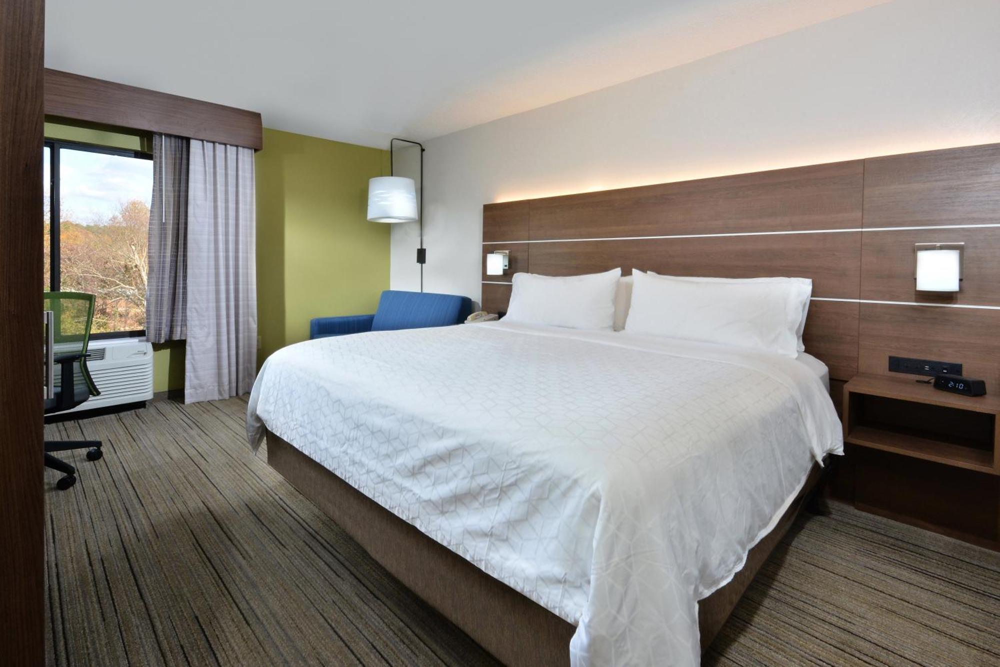 Standard King Room with Sofa Bed
