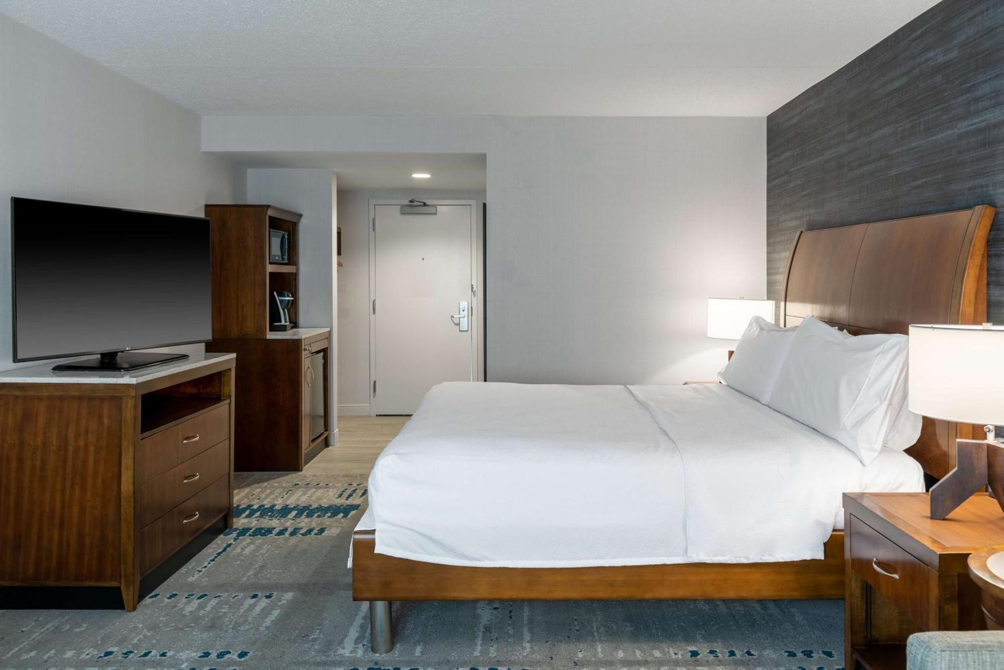 Deluxe King Room with Sofa Bed