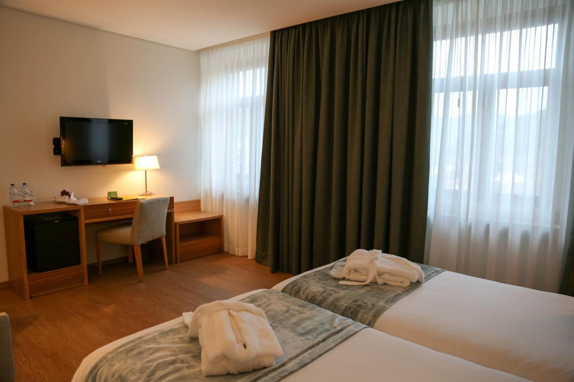 Superior Double or Twin Room Land View