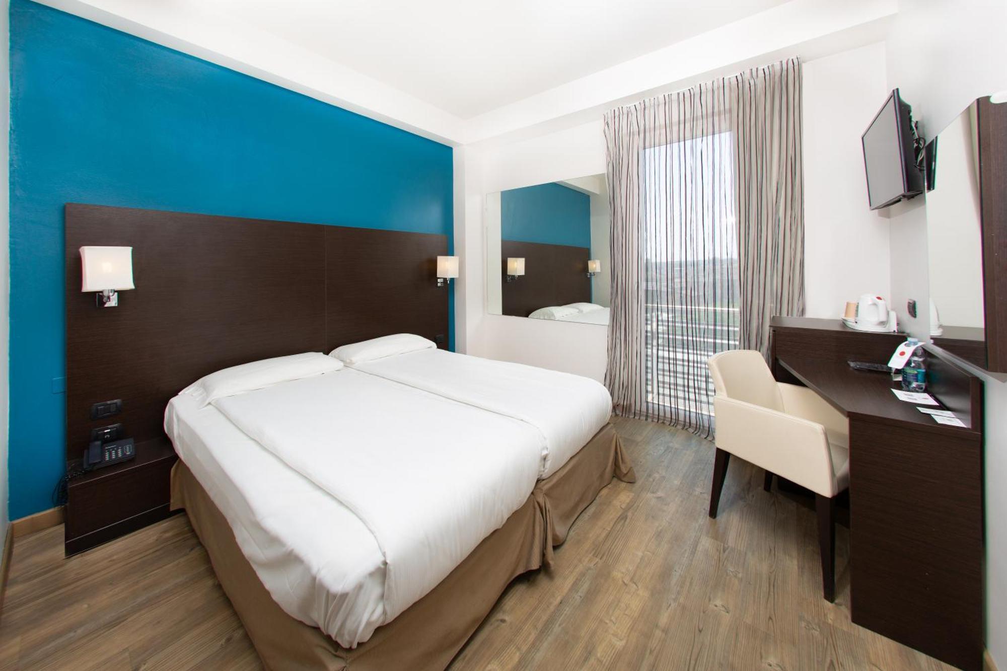 Double Room Lake View,1437813778:JPEG