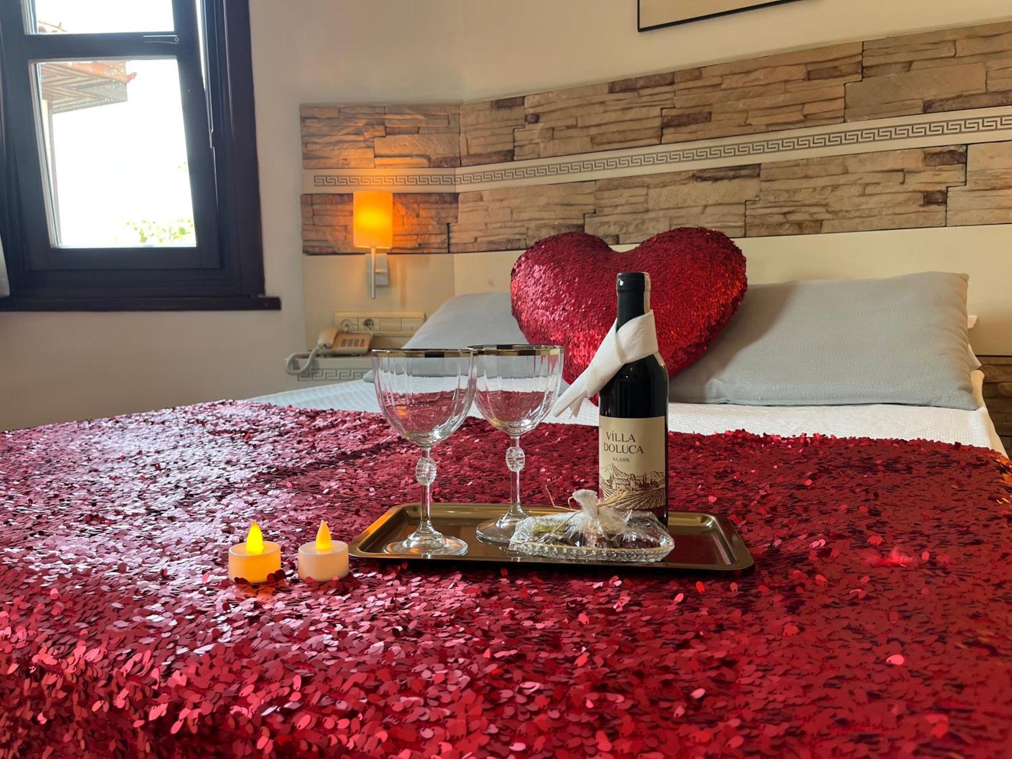 Honeymoon Room