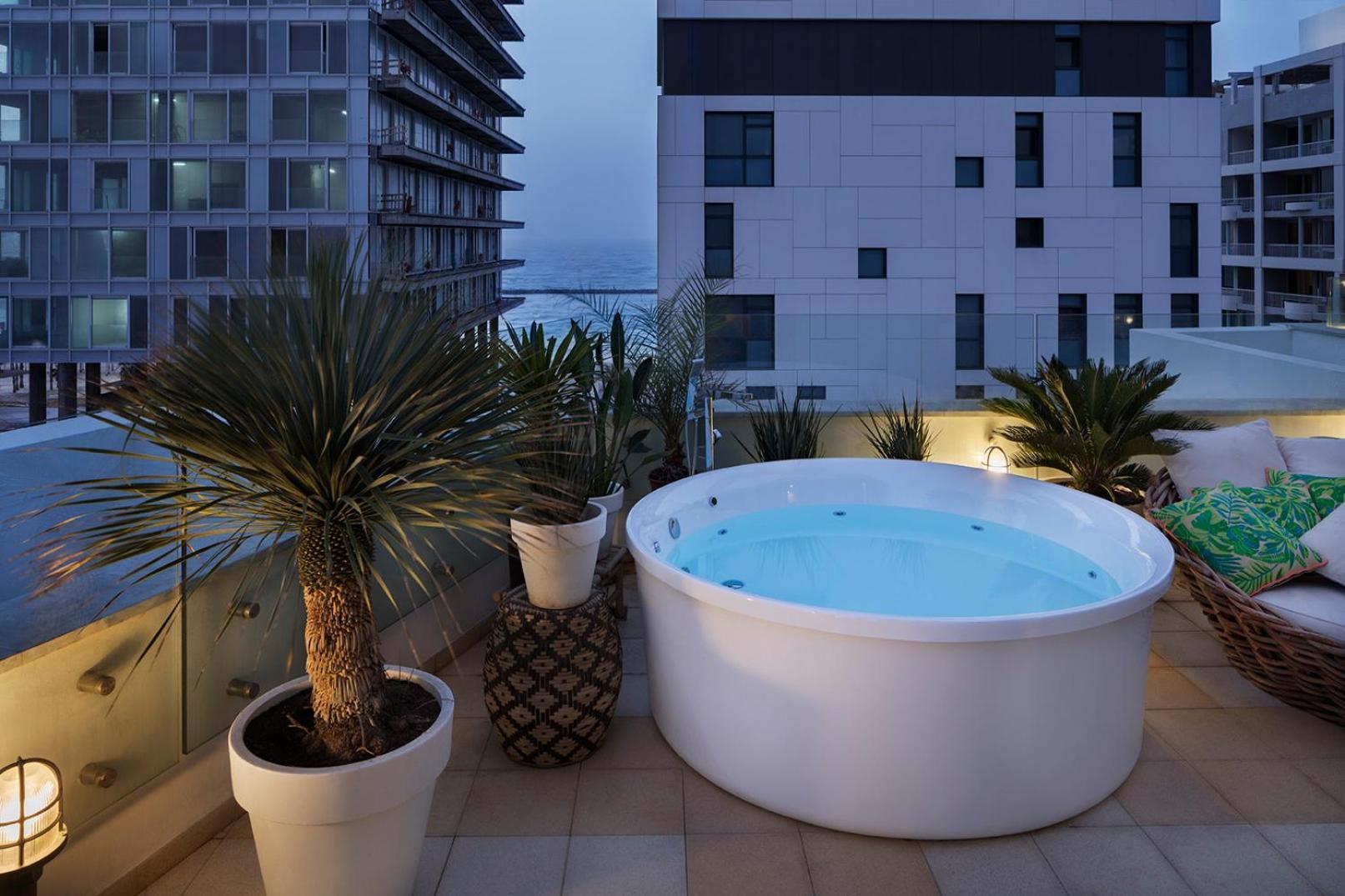 Terrace Room Outdoor Jacuzzi