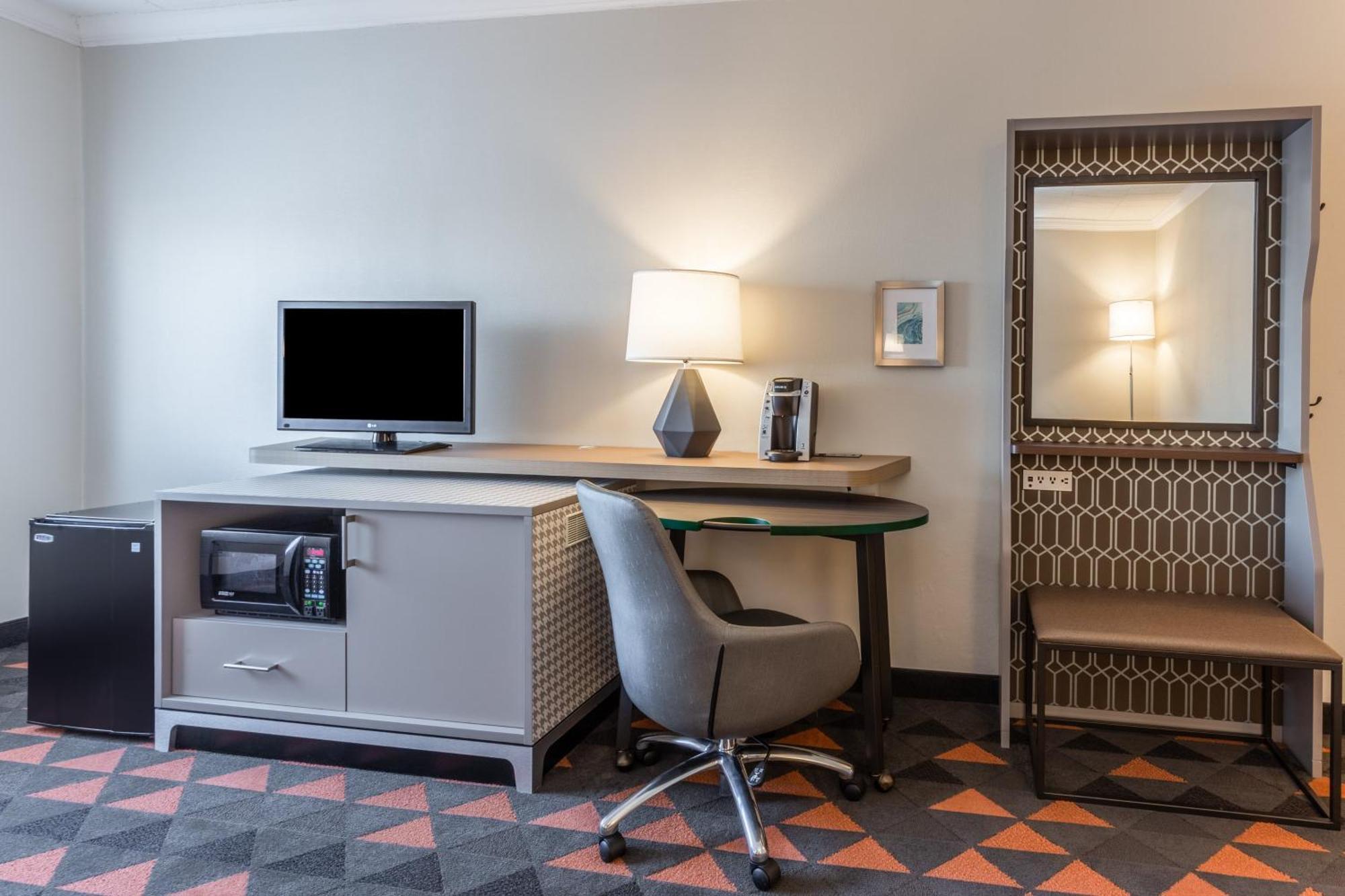 Standard King Room