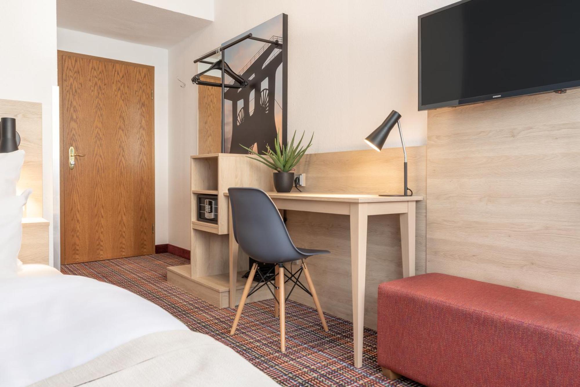 Economy Single Room