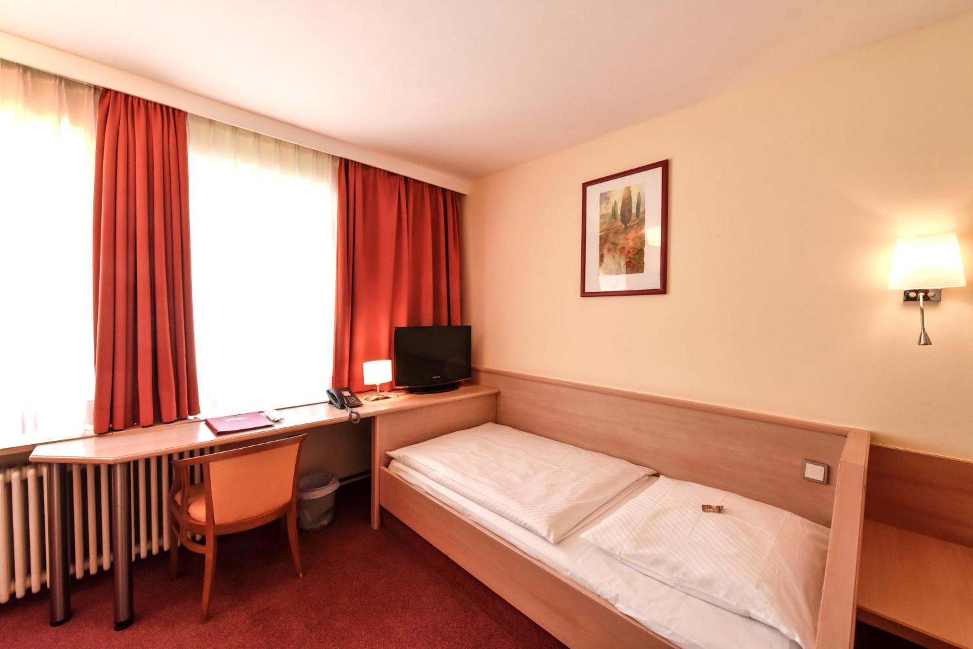 Classic Single Room