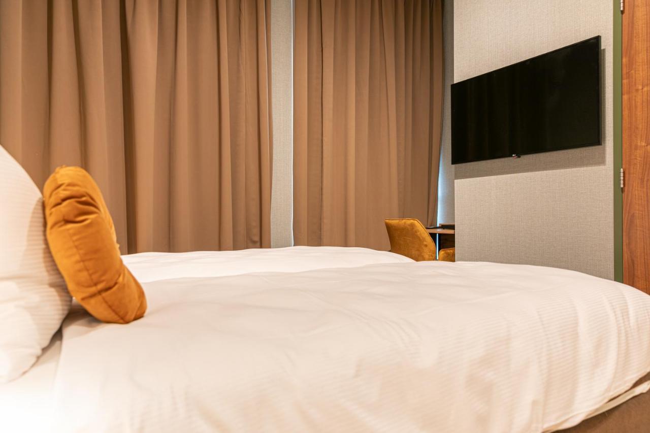 Grote Kamer met 2 Bedden