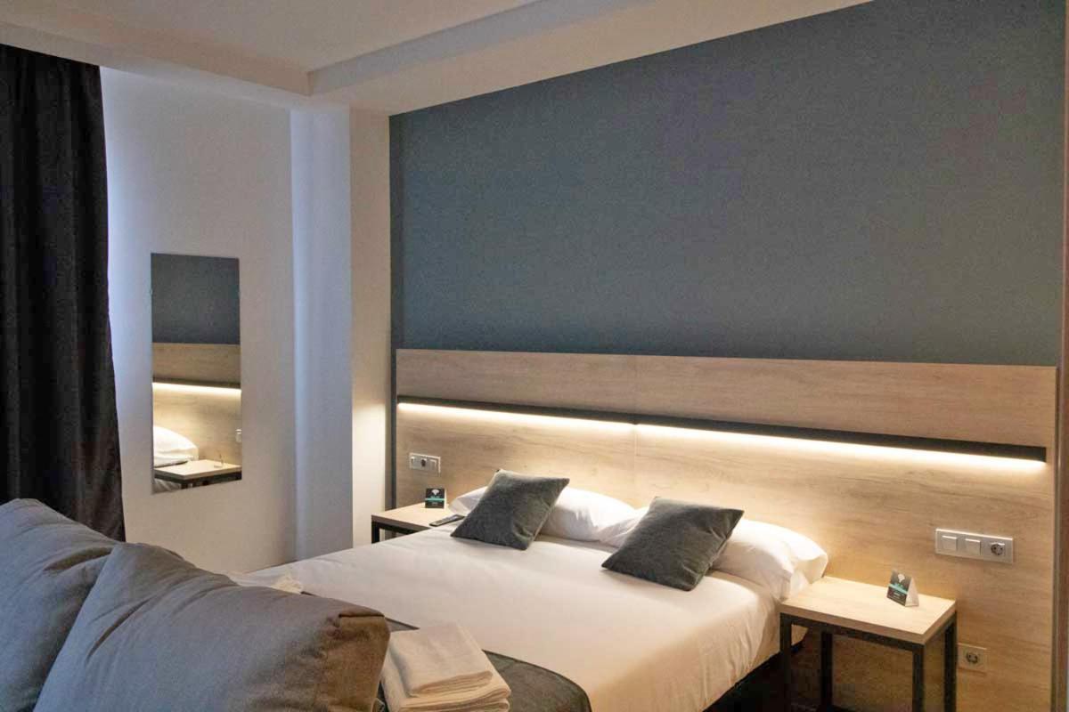 Single Room,1466153921:JPEG