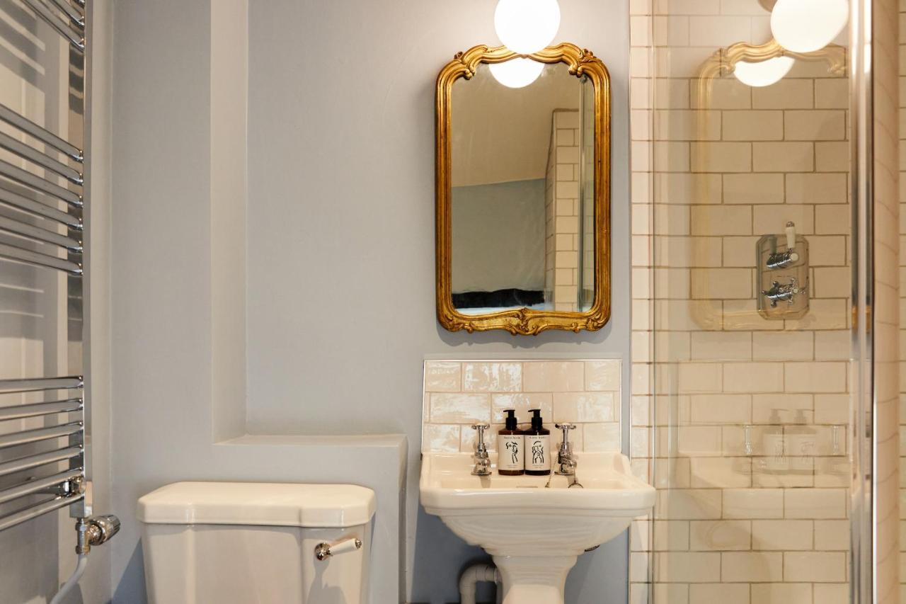 Double Room Private Bathroom