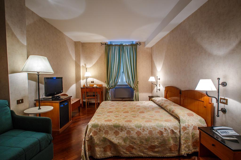 Standard Double Room,146872139:JPEG