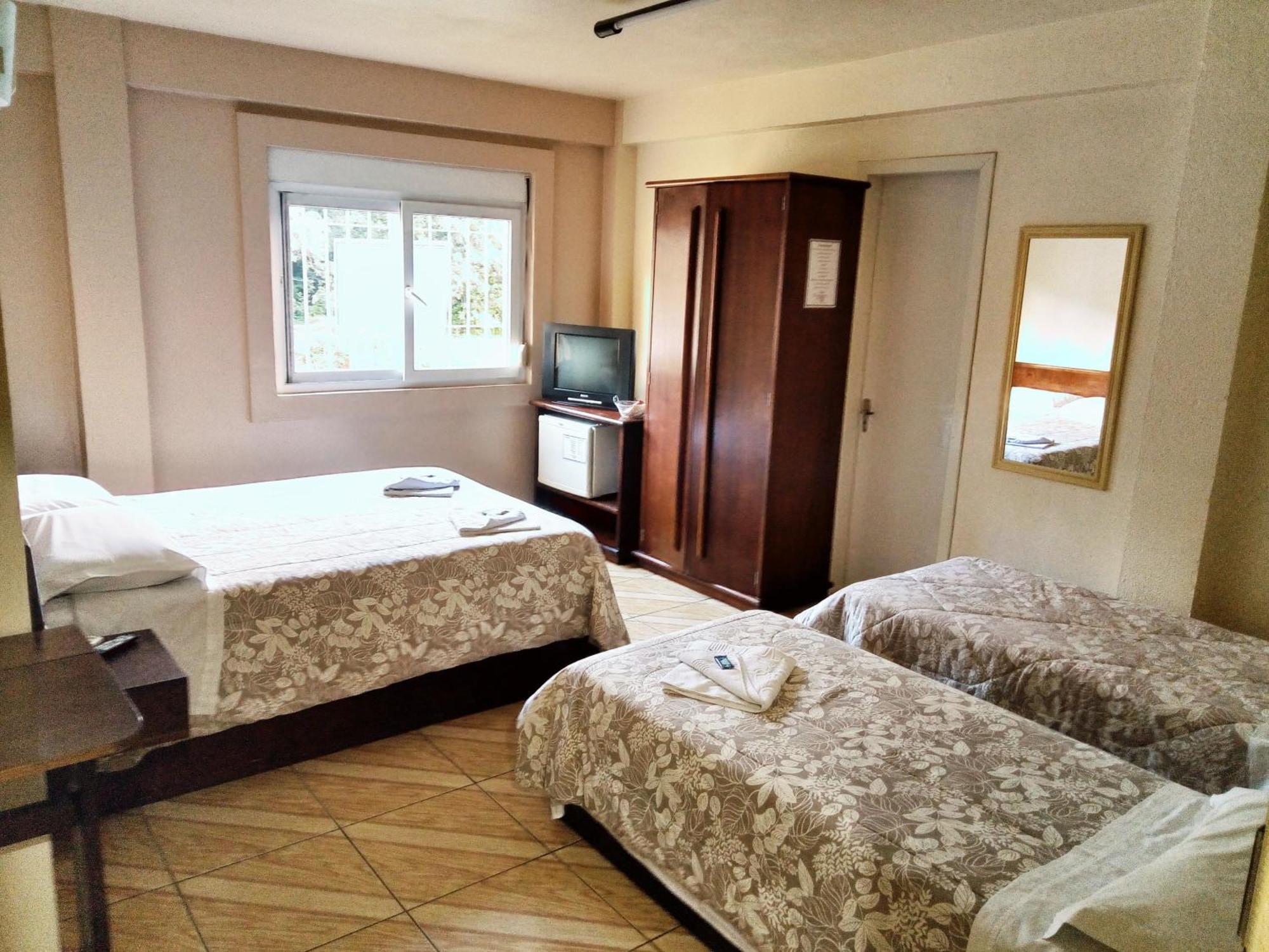 Family Room,1473635938:JPEG