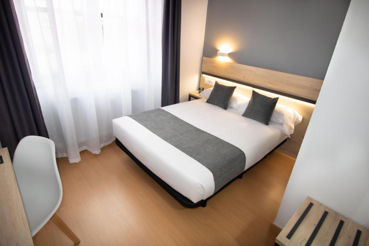 Standard Double Room,1480408334:JPEG