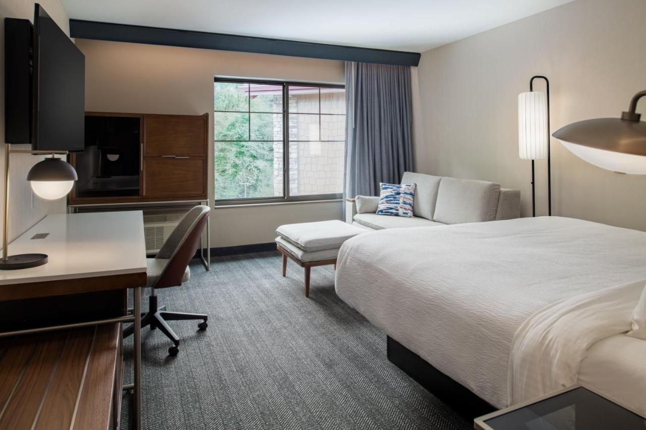 King Room with Sofa Bed