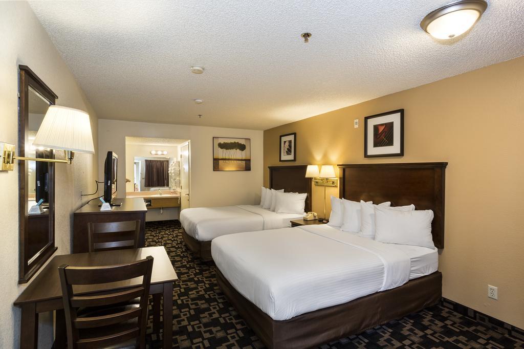 Queen Room Two Queen Beds Non Smoking