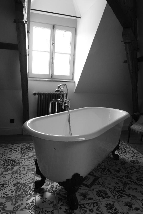 Deluxe Room,1542902446:JPEG