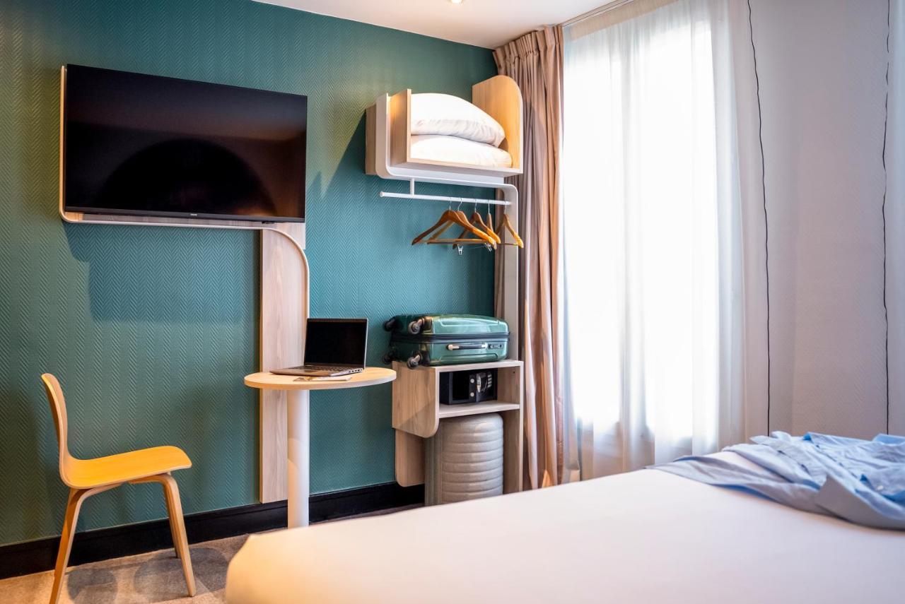 Two Rooms next to Each Other