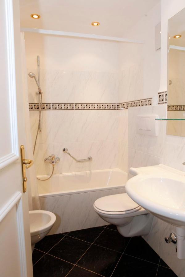 Budget Double Room,1498586920:JPEG