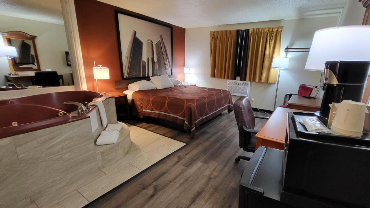 King Studio Suite - Non-Smoking