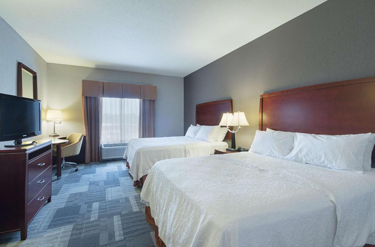 Room with Two Queen Beds - Non-Smoking