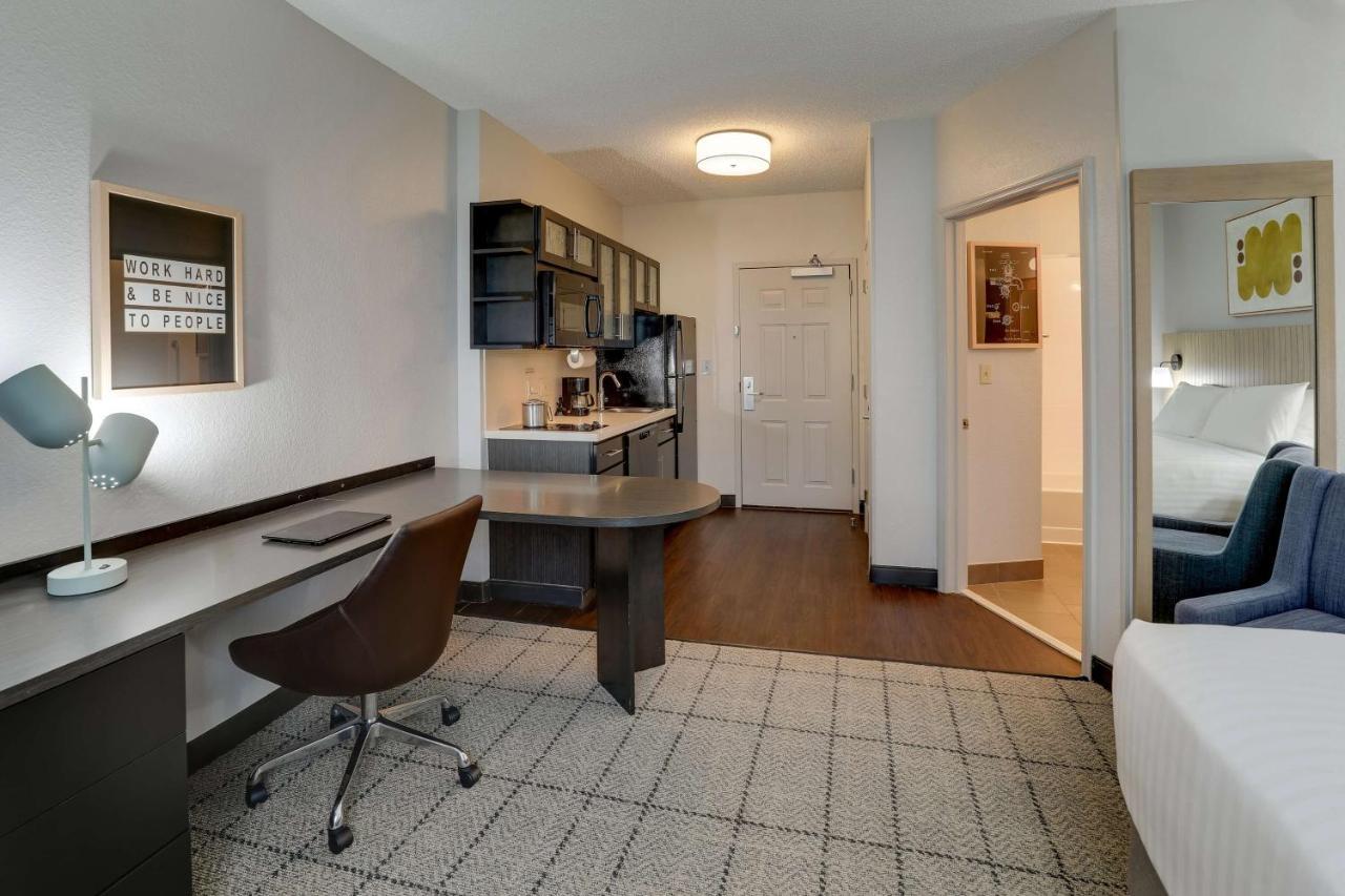 Queen Studio Suite