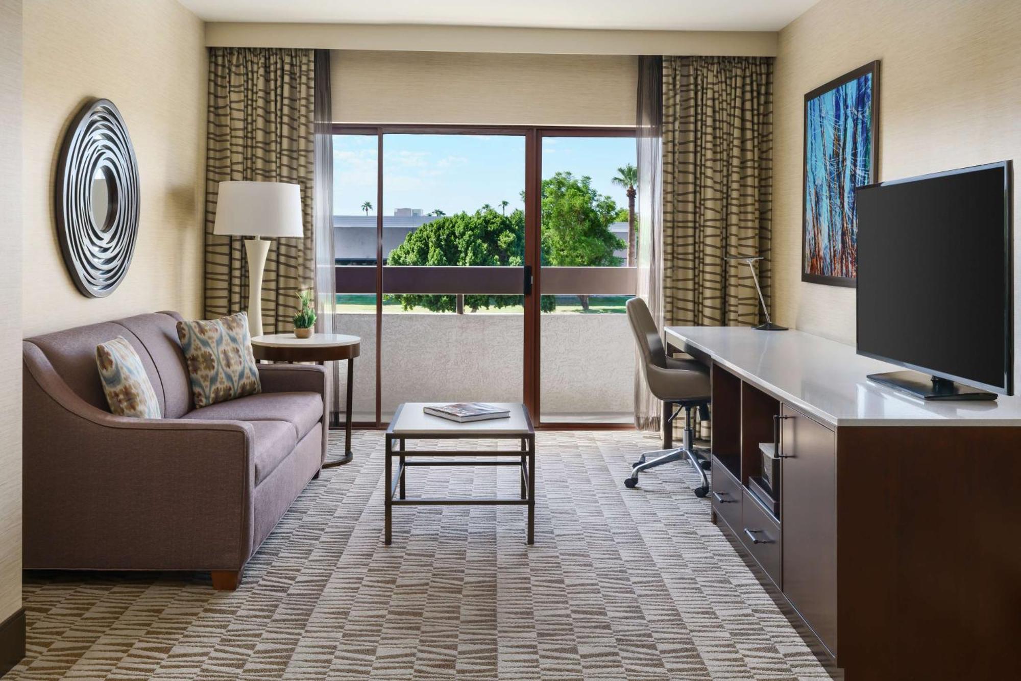 One-Bedroom King Suite