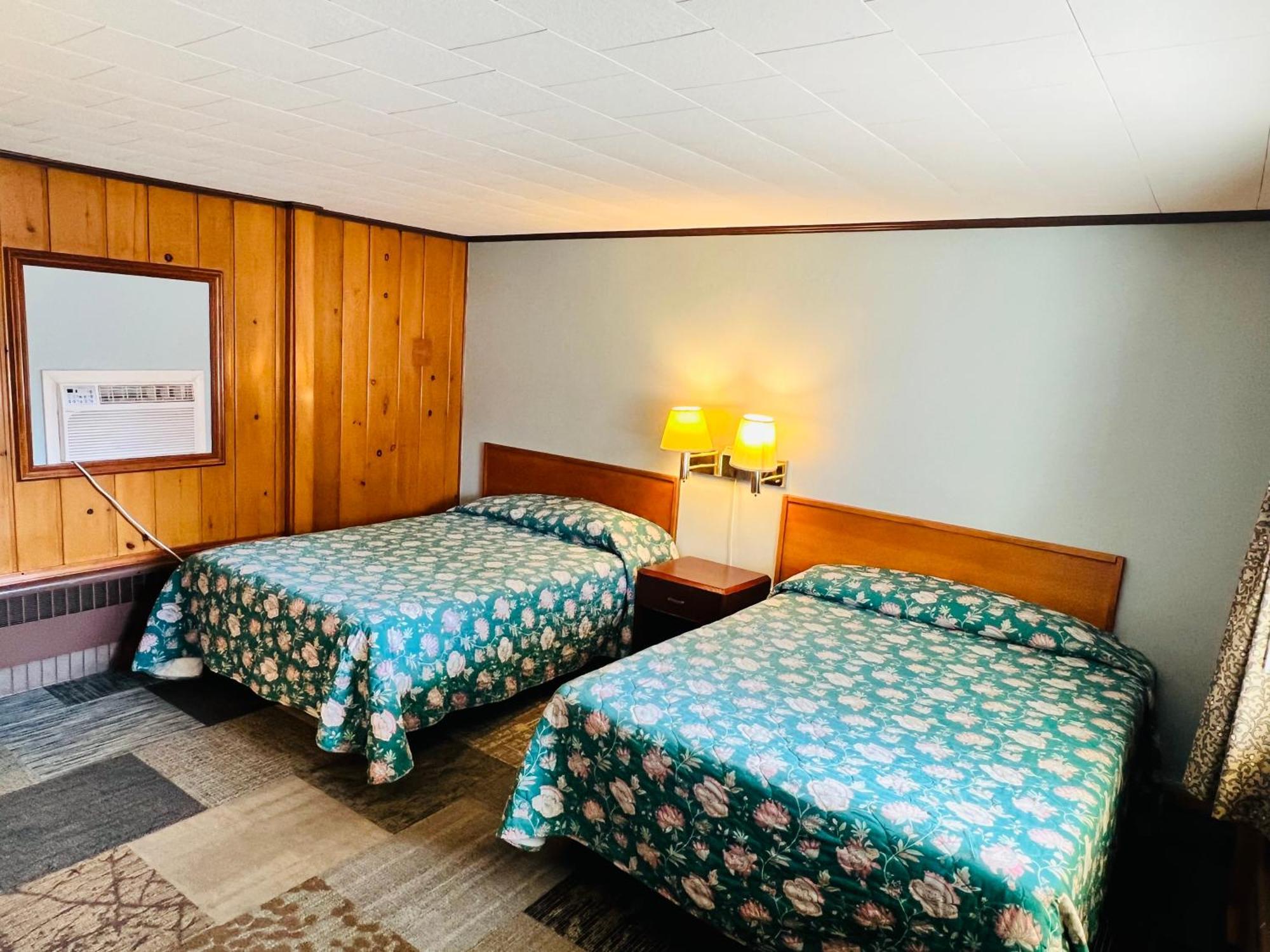 Queen Room Two Queen Beds