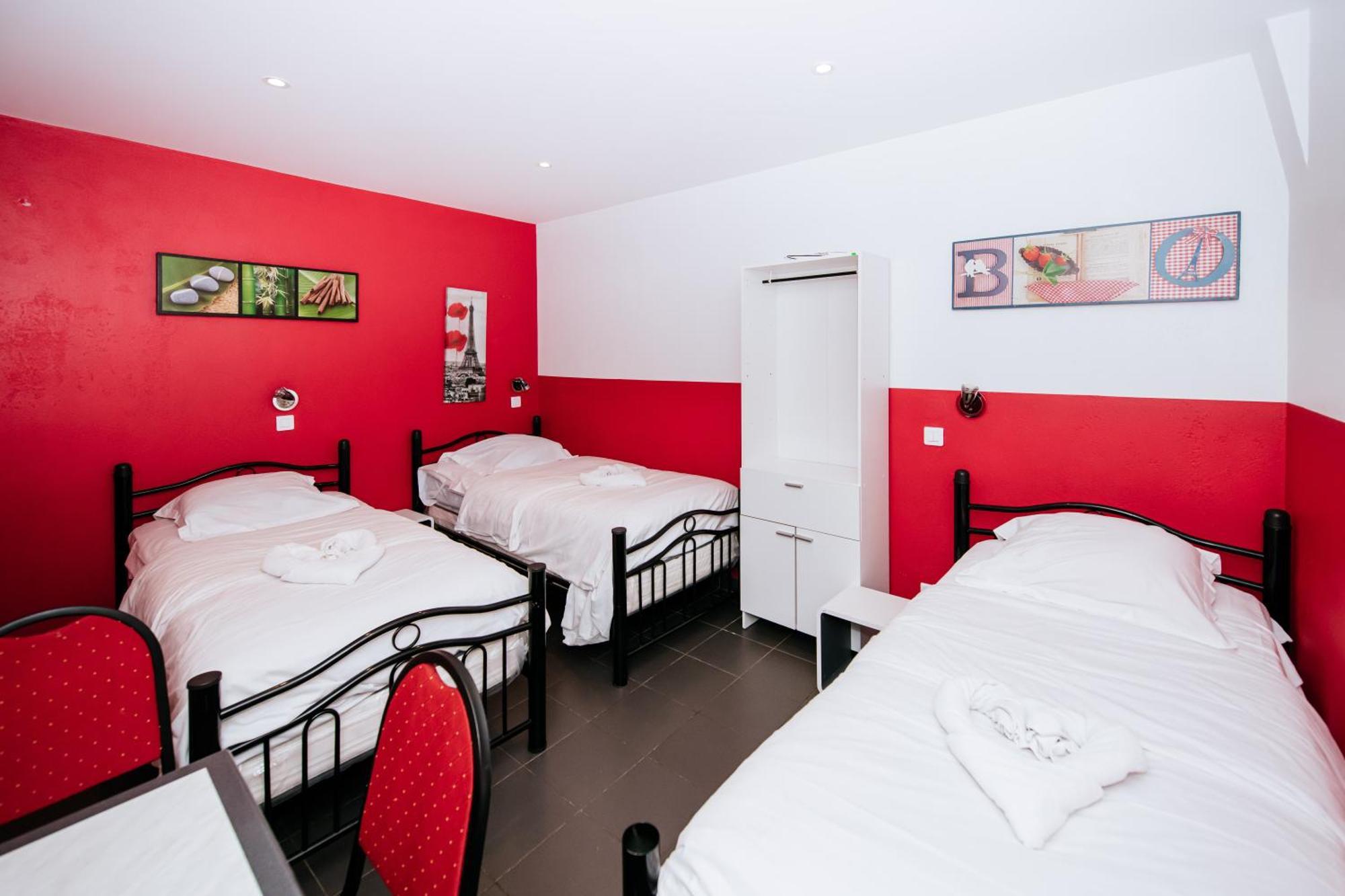 Chambre Triple avec Salle de Bains Commune
