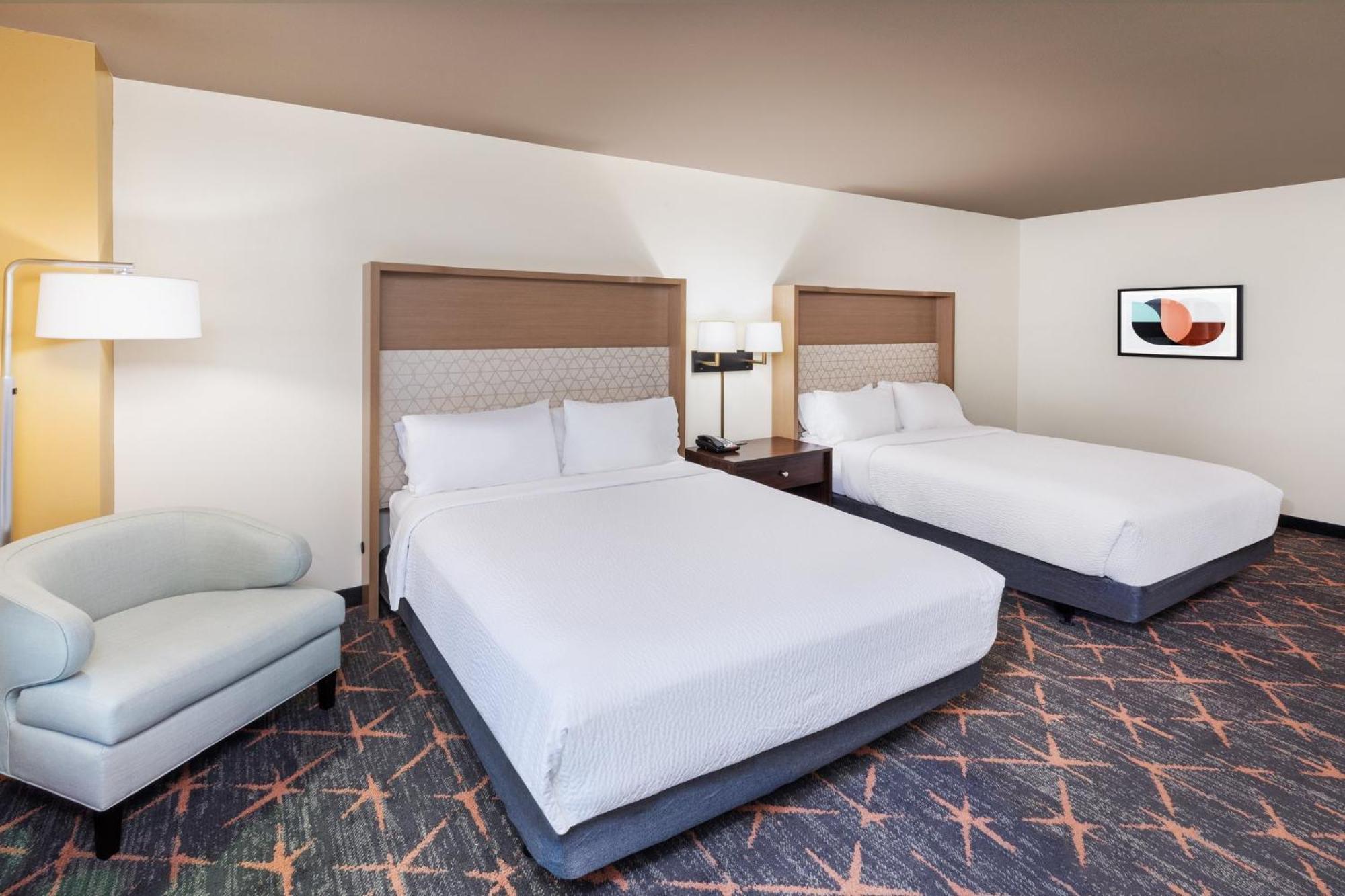 Standard Room with Two Queen Beds