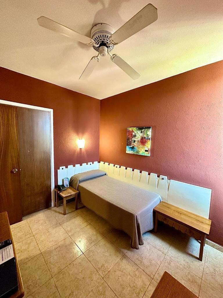 Single Room,1499990413:JPEG