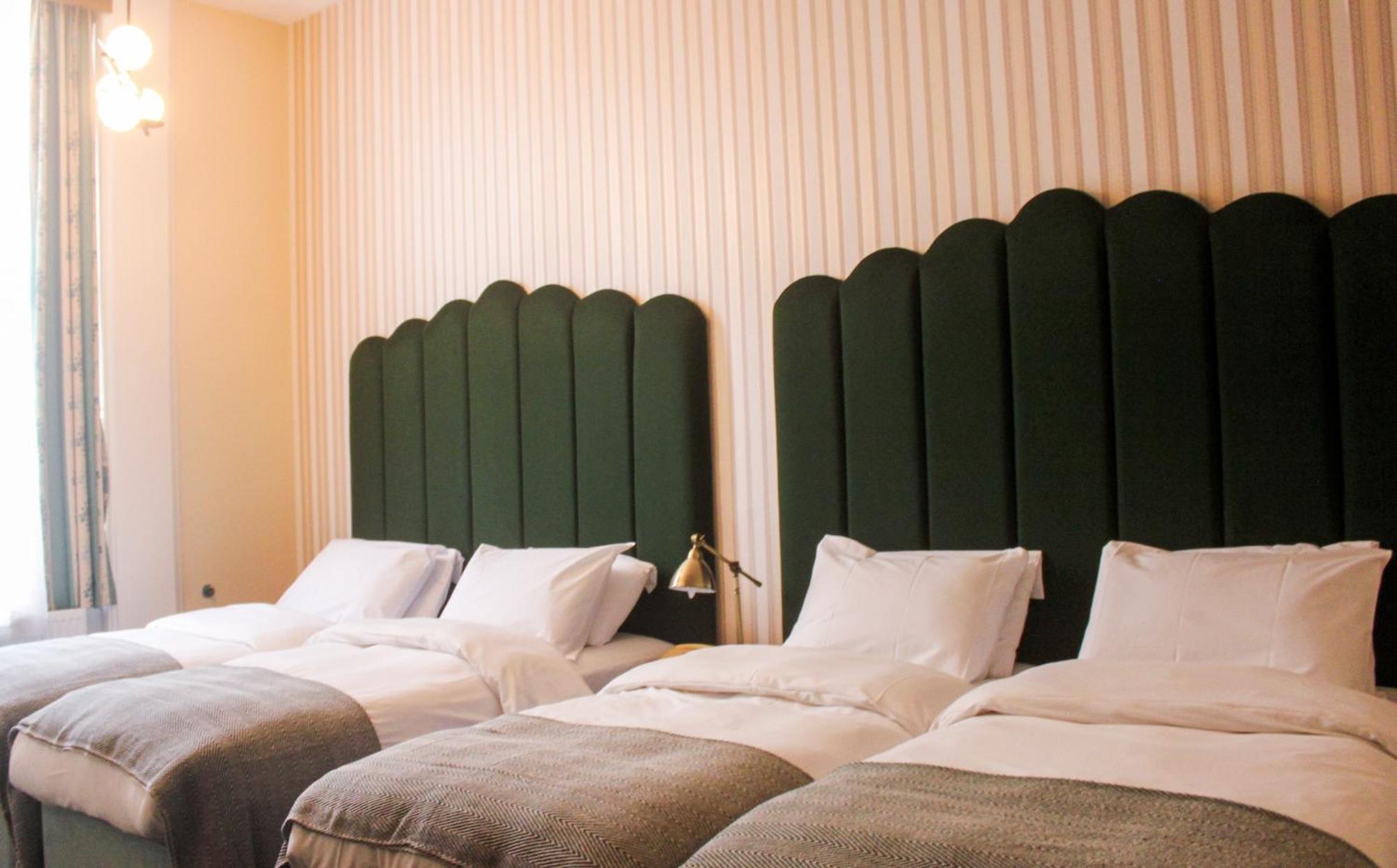 Quadruple Room,1765970826:JPEG