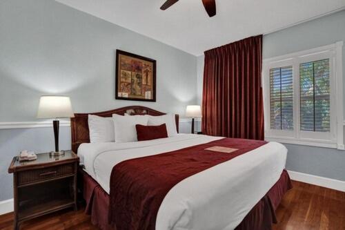 King Room with Pool View