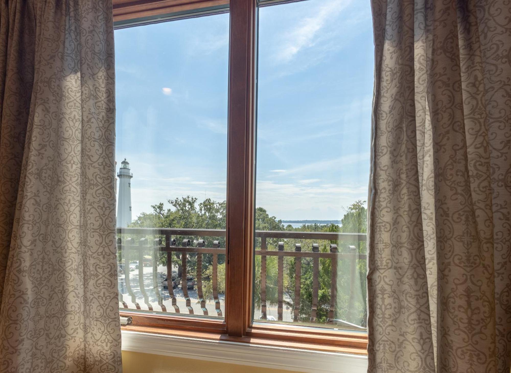 Deluxe Double Room Balcony,1502488249:JPEG