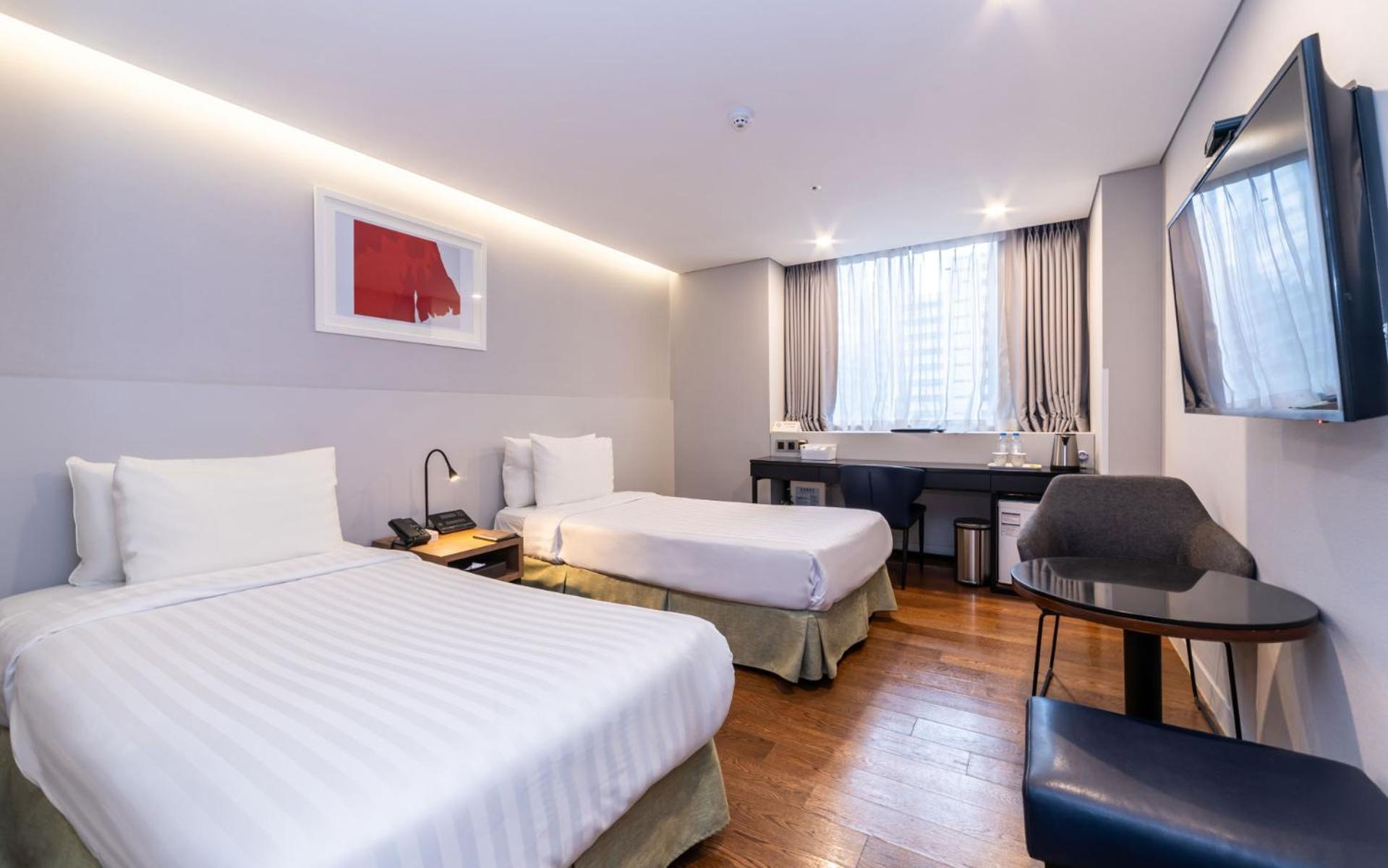 Standard Twin Room