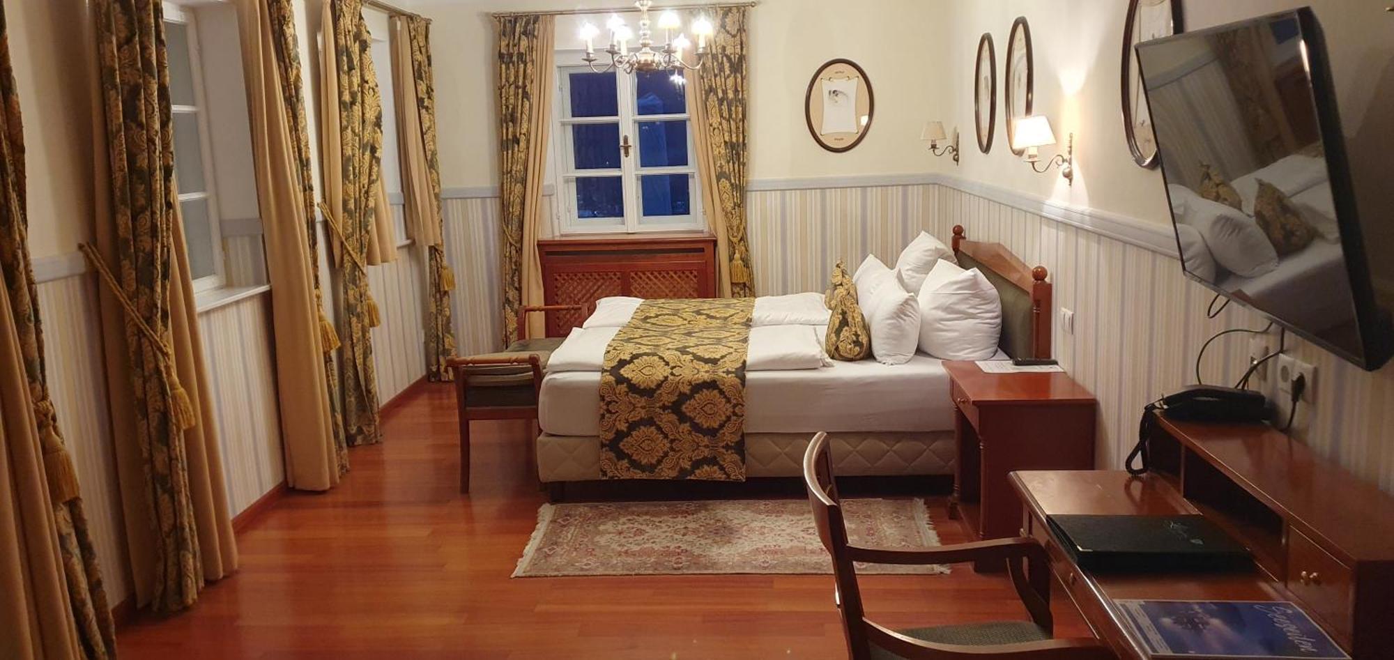 Junior Suite Lake View