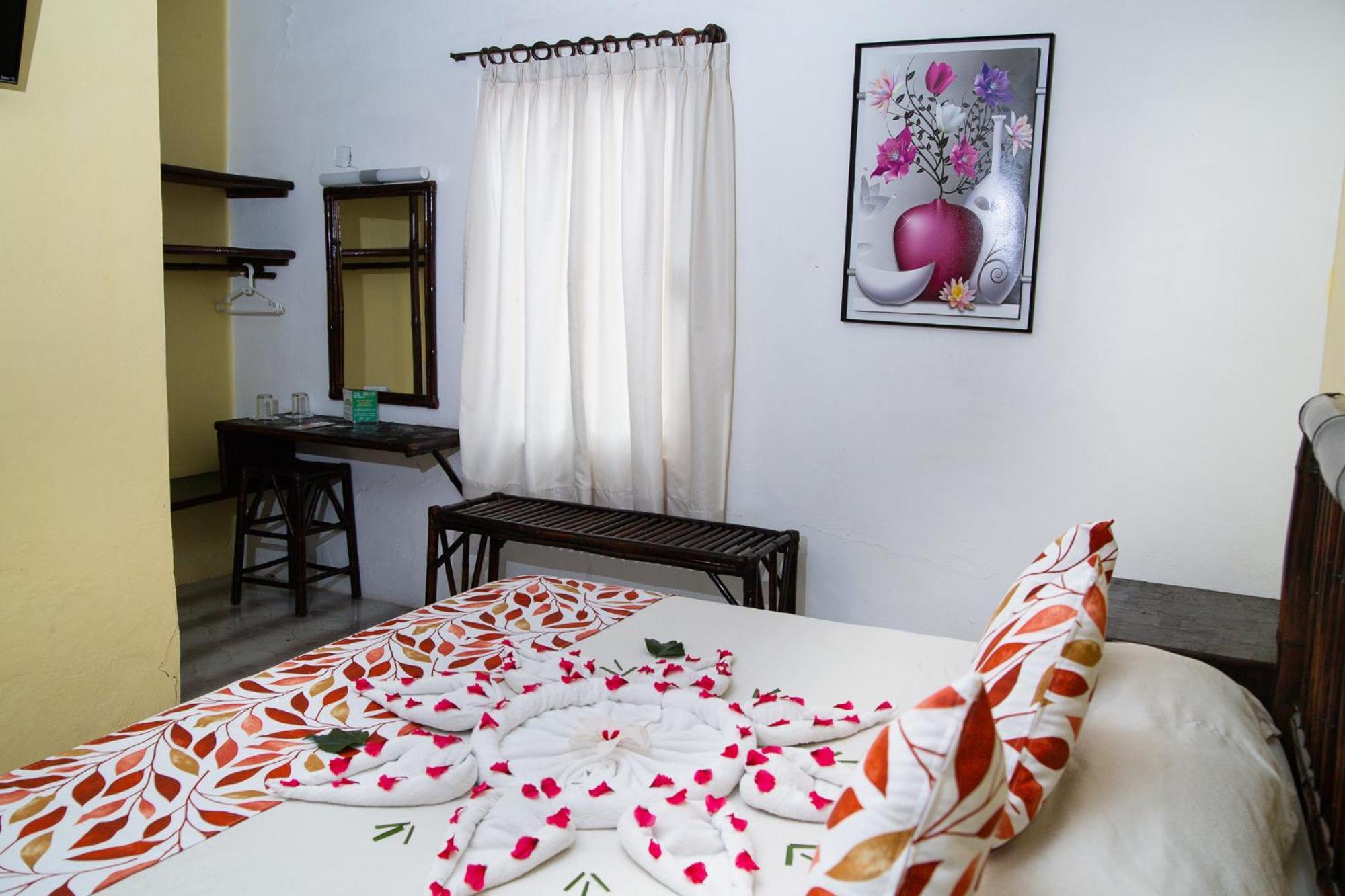 Habitación con cama grande