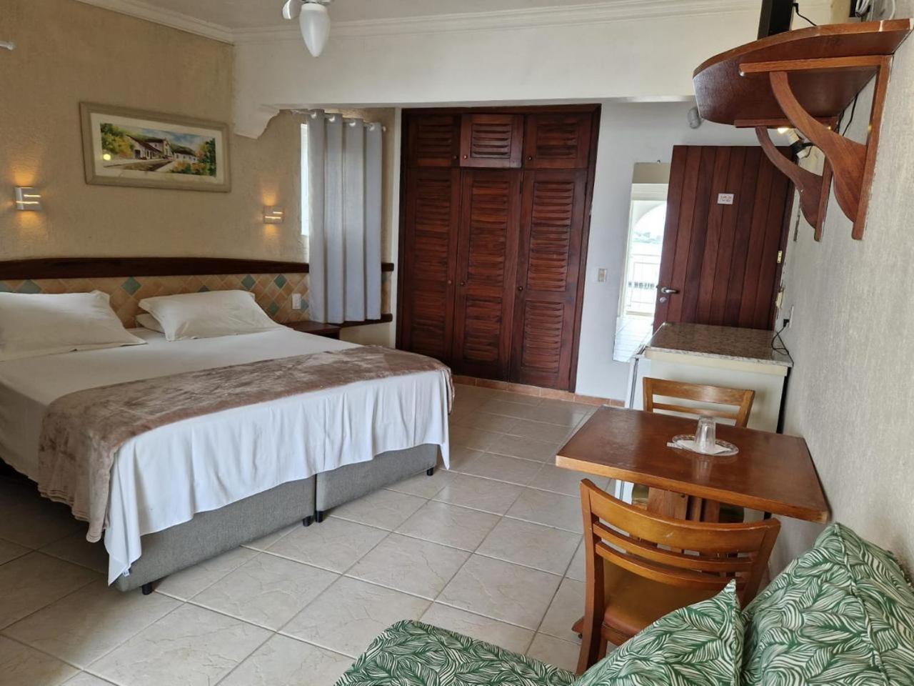 Deluxe Double or Twin Room Spa Bath